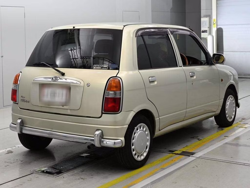DAIHATSU MIRA GINO