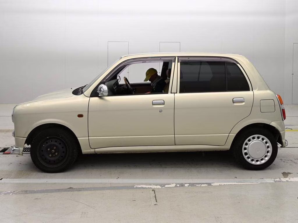 DAIHATSU MIRA GINO