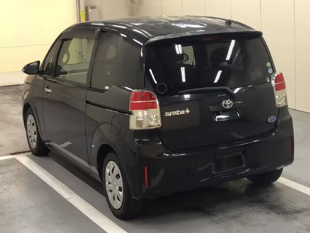 TOYOTA SPADE
