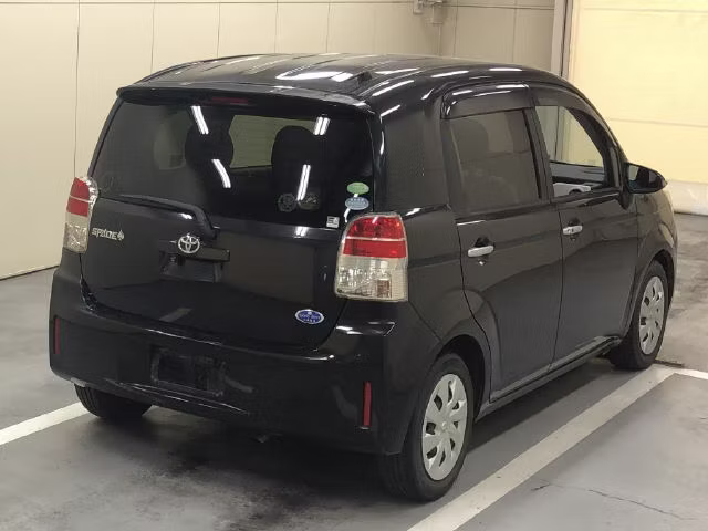 TOYOTA SPADE
