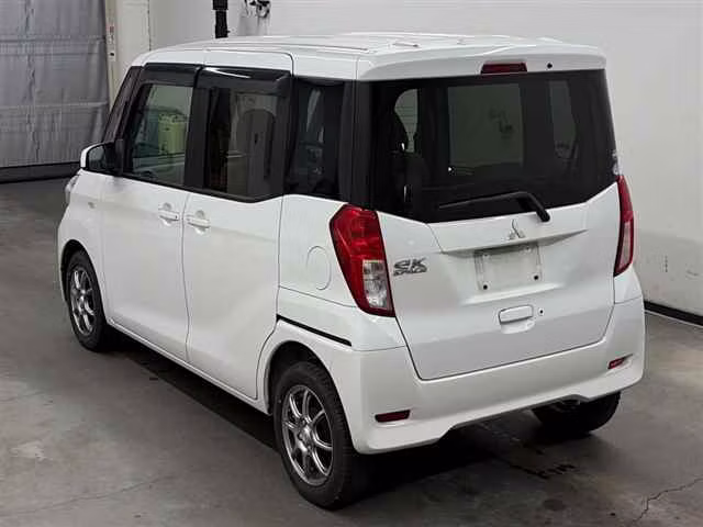 MITSUBISHI EK SPACE