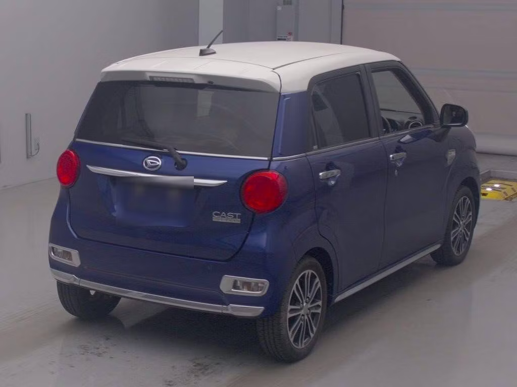 DAIHATSU CAST