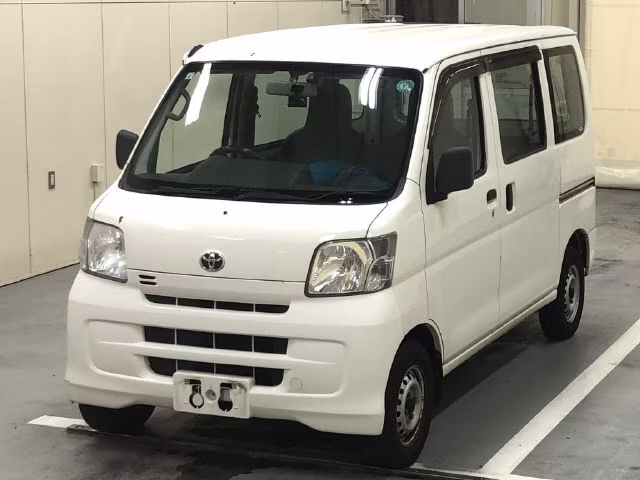 TOYOTA PIXIS VAN