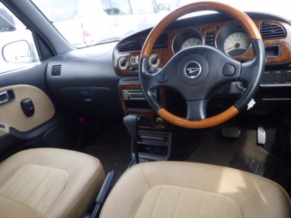 DAIHATSU MIRA GINO