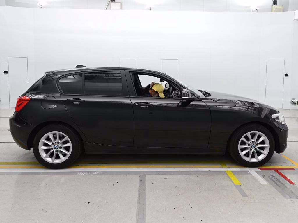 BMW 1-SERIES