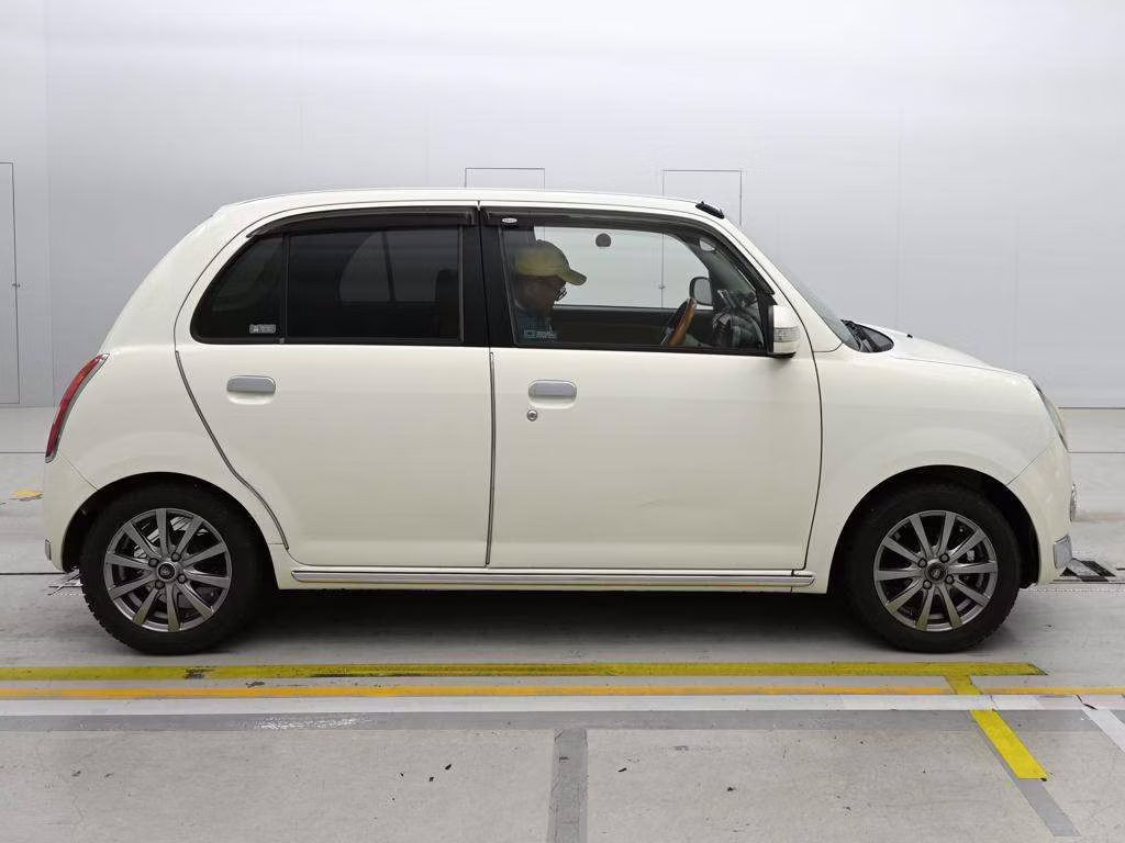 DAIHATSU MIRA GINO