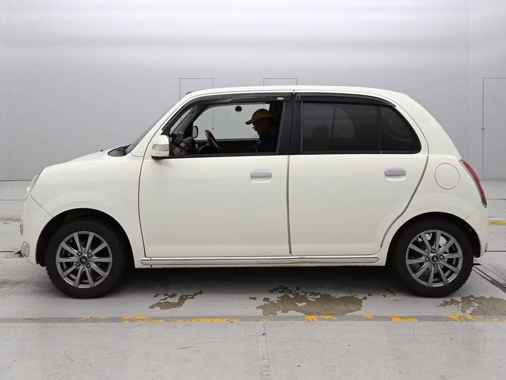 DAIHATSU MIRA GINO