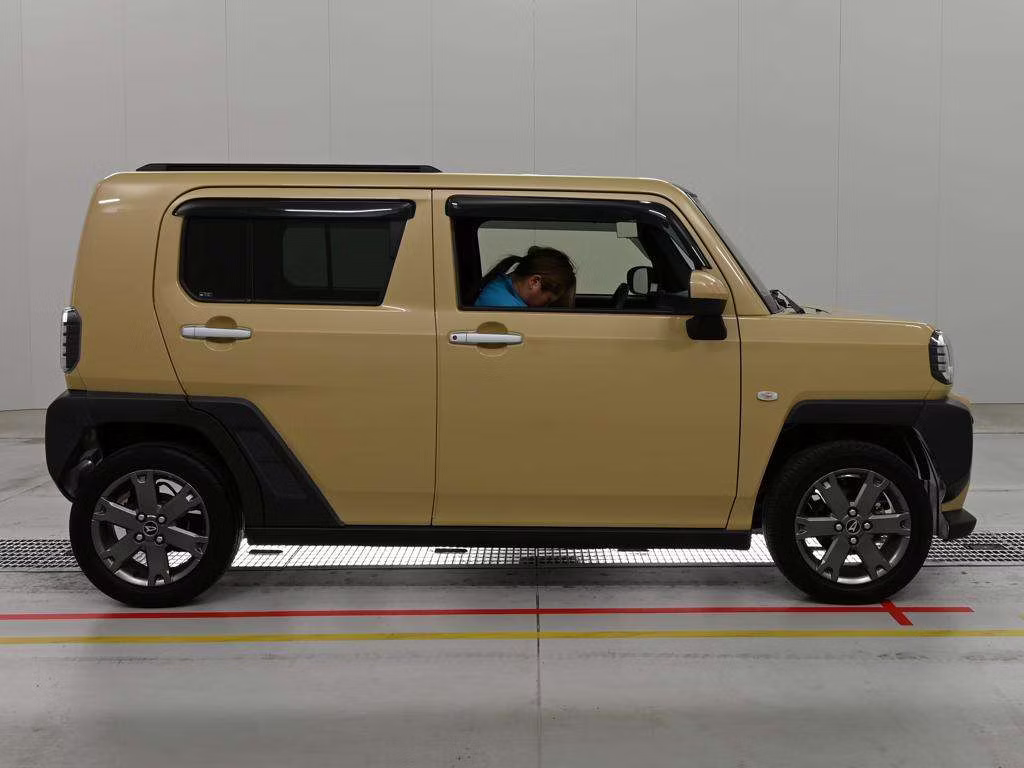 DAIHATSU TAFT