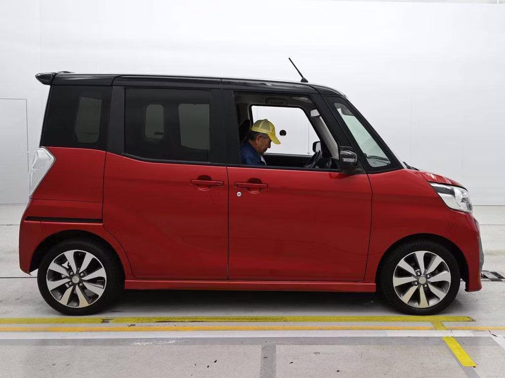 MITSUBISHI EK SPACE