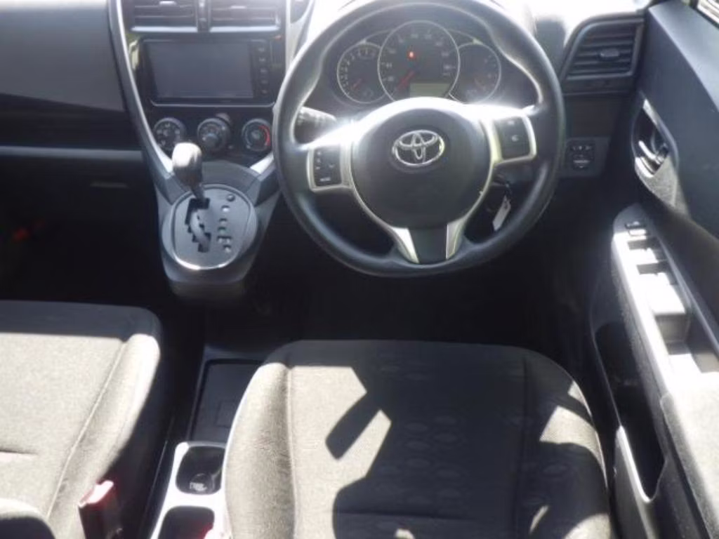 TOYOTA RACTIS