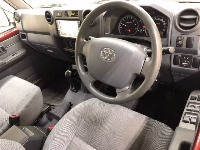 TOYOTA LAND CRUISER
