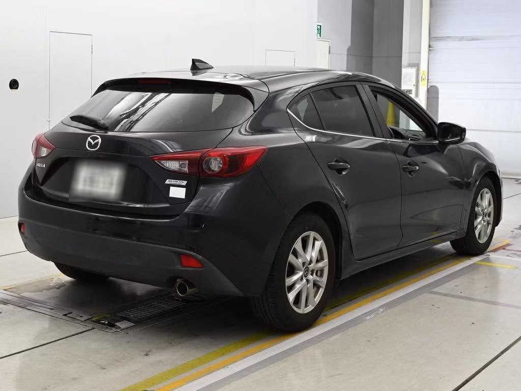 MAZDA AXELA