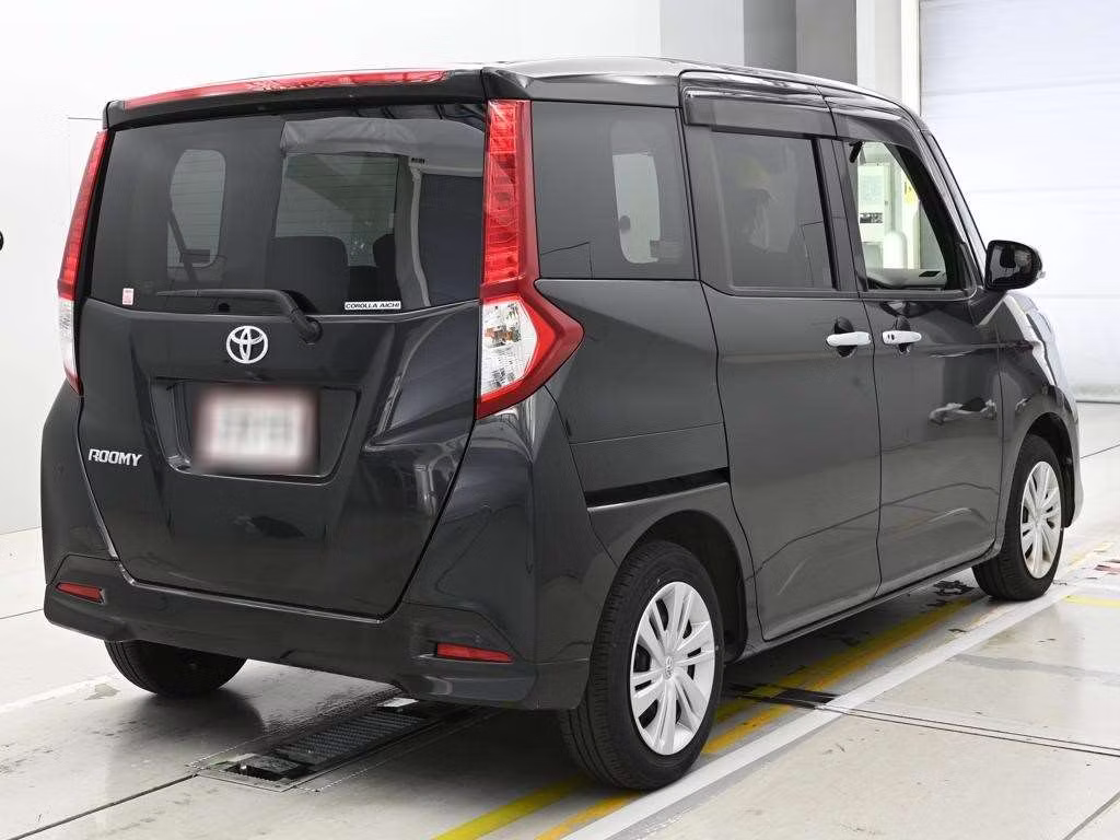 TOYOTA ROOMY