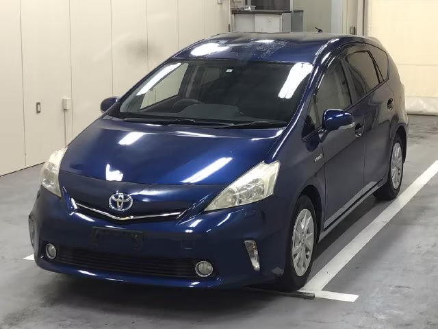 TOYOTA PRIUS ALPHA