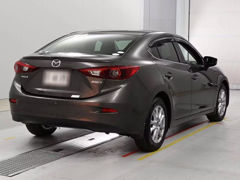 MAZDA AXELA