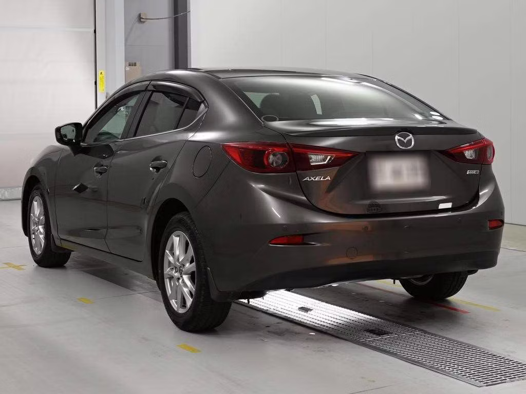MAZDA AXELA