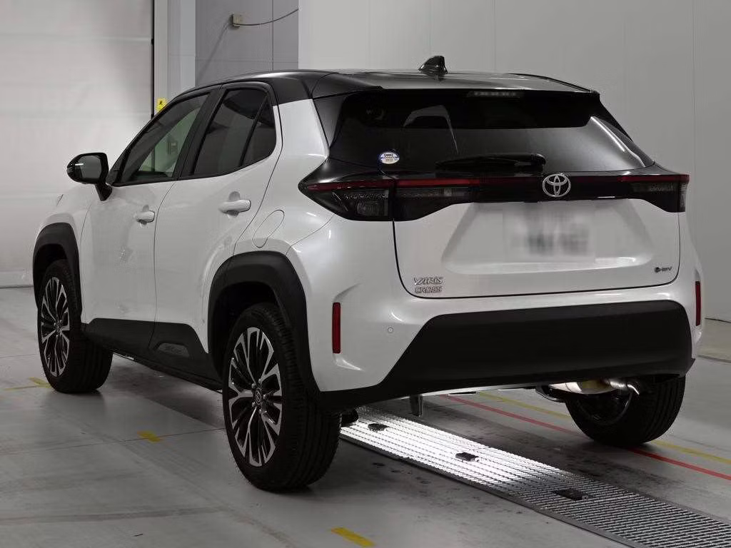 TOYOTA YARIS CROSS