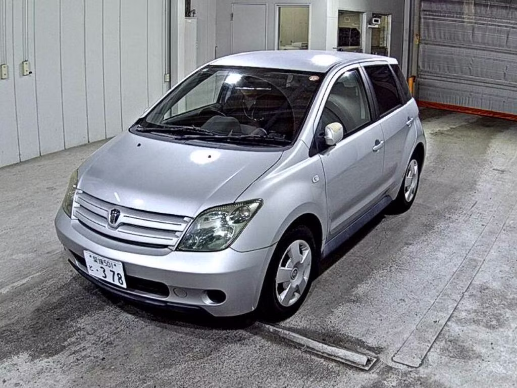 TOYOTA IST
