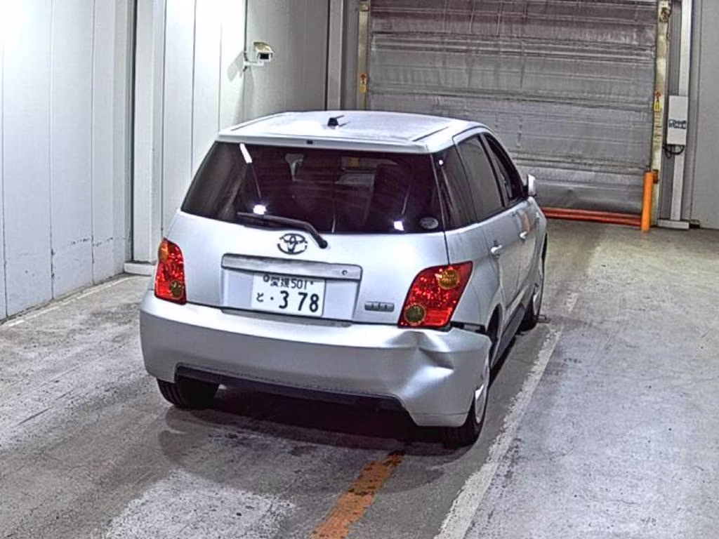 TOYOTA IST