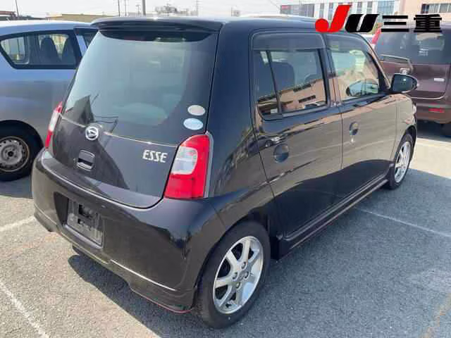 DAIHATSU ESSE