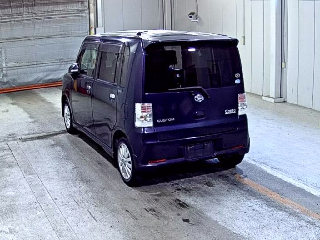 DAIHATSU MOVE CONTE
