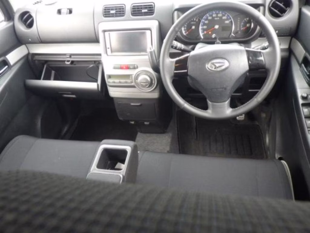 DAIHATSU MOVE CONTE