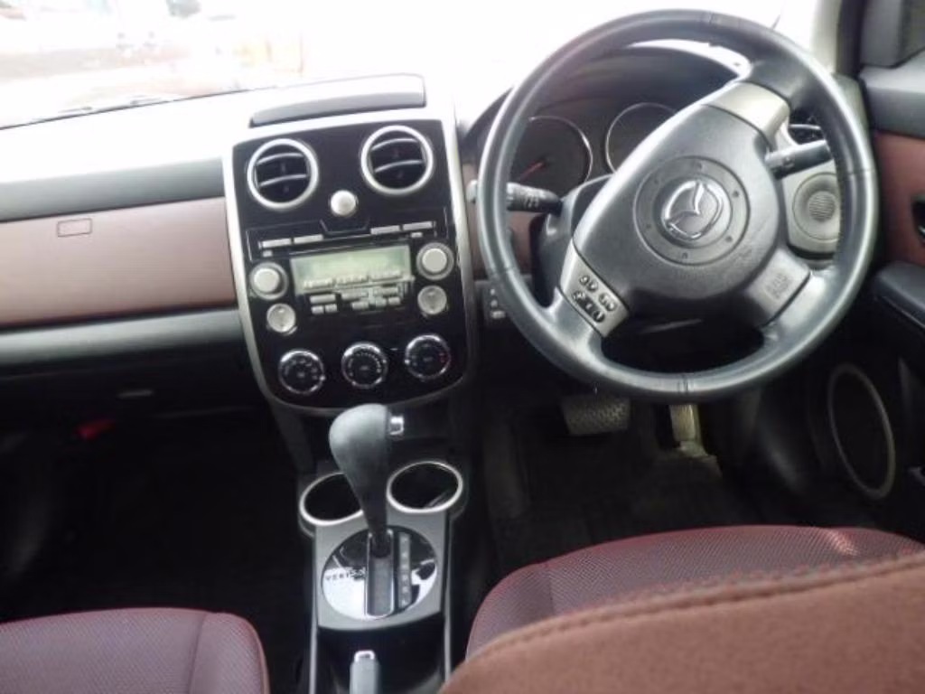 MAZDA VERISA