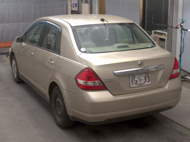 NISSAN TIIDA LATIO