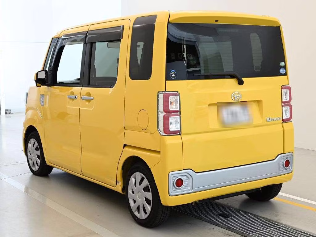 DAIHATSU WAKE