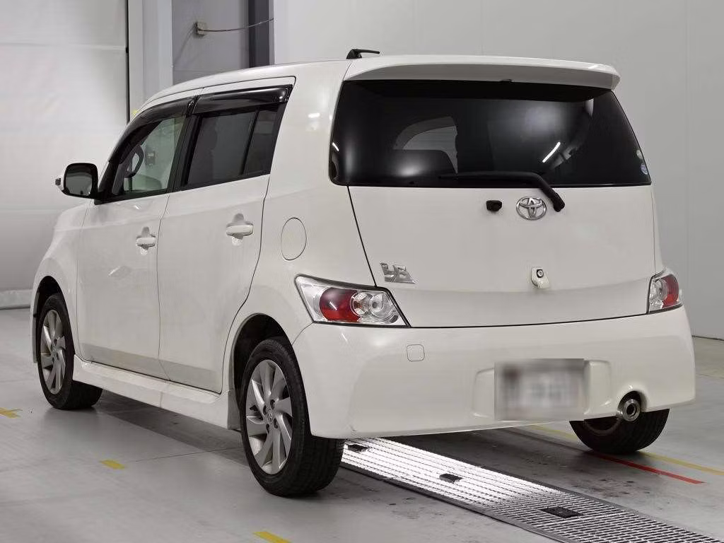 TOYOTA BB
