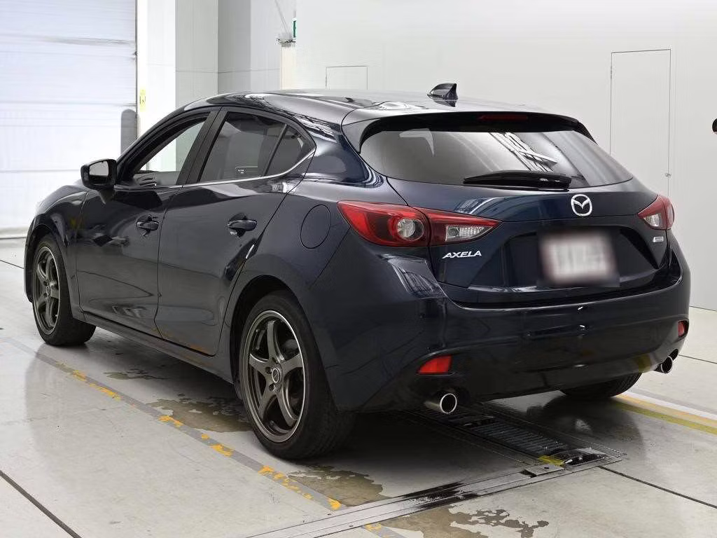 MAZDA AXELA