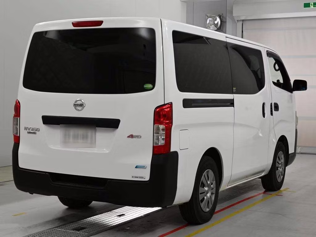 NISSAN NV350 CARAVAN