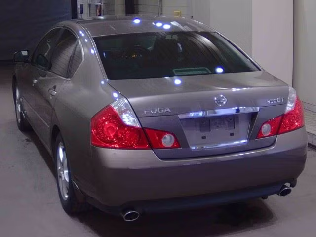 NISSAN FUGA