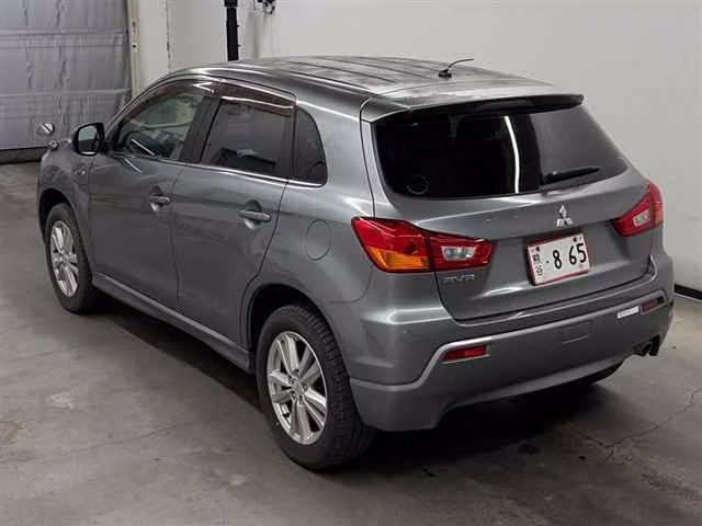MITSUBISHI RVR