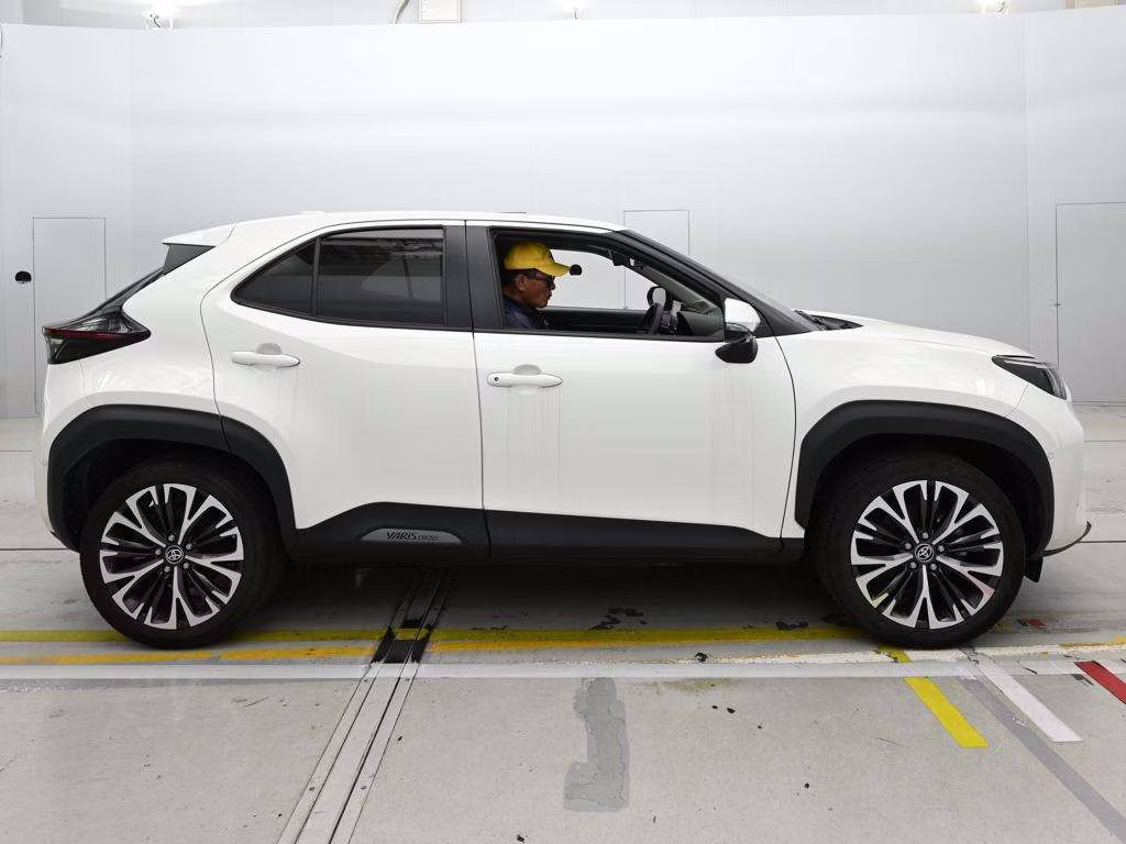 TOYOTA YARIS CROSS