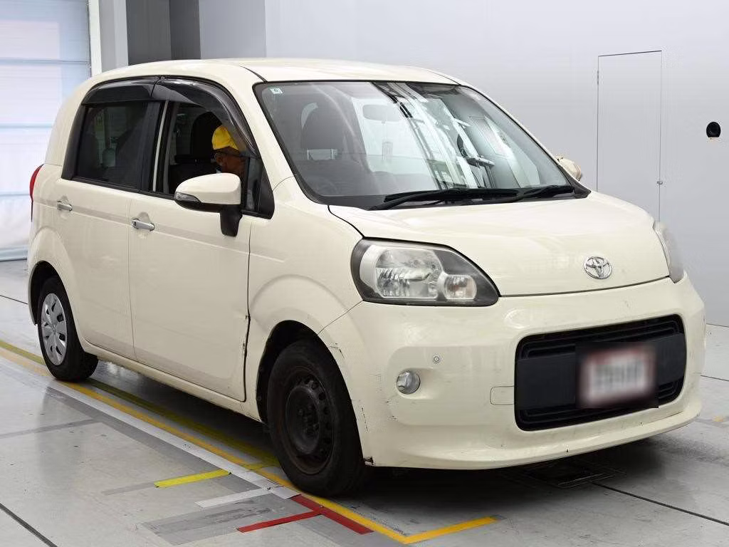 TOYOTA PORTE