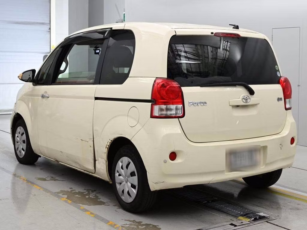 TOYOTA PORTE