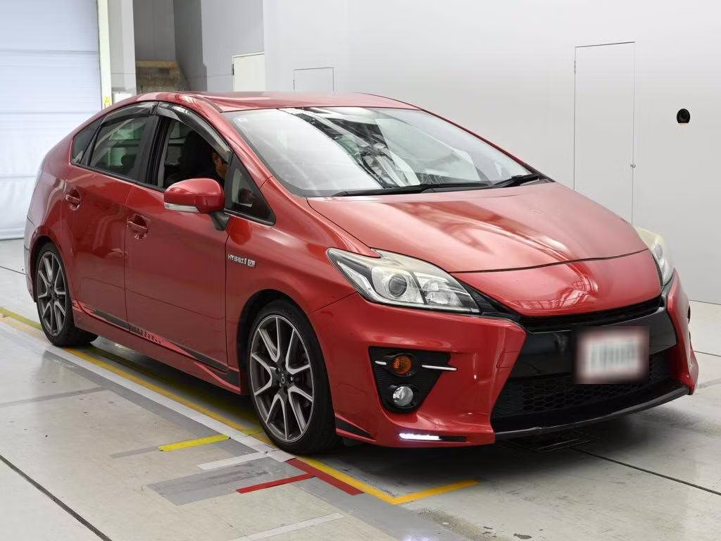 TOYOTA PRIUS