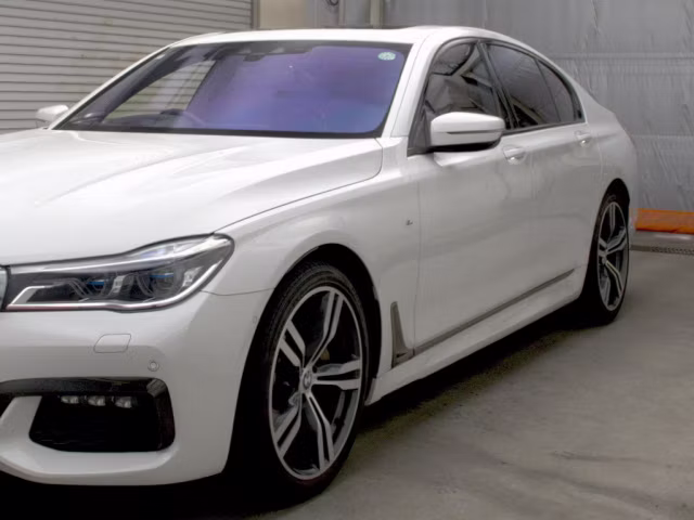 BMW 7-SERIES