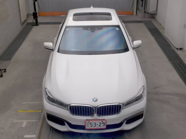 BMW 7-SERIES