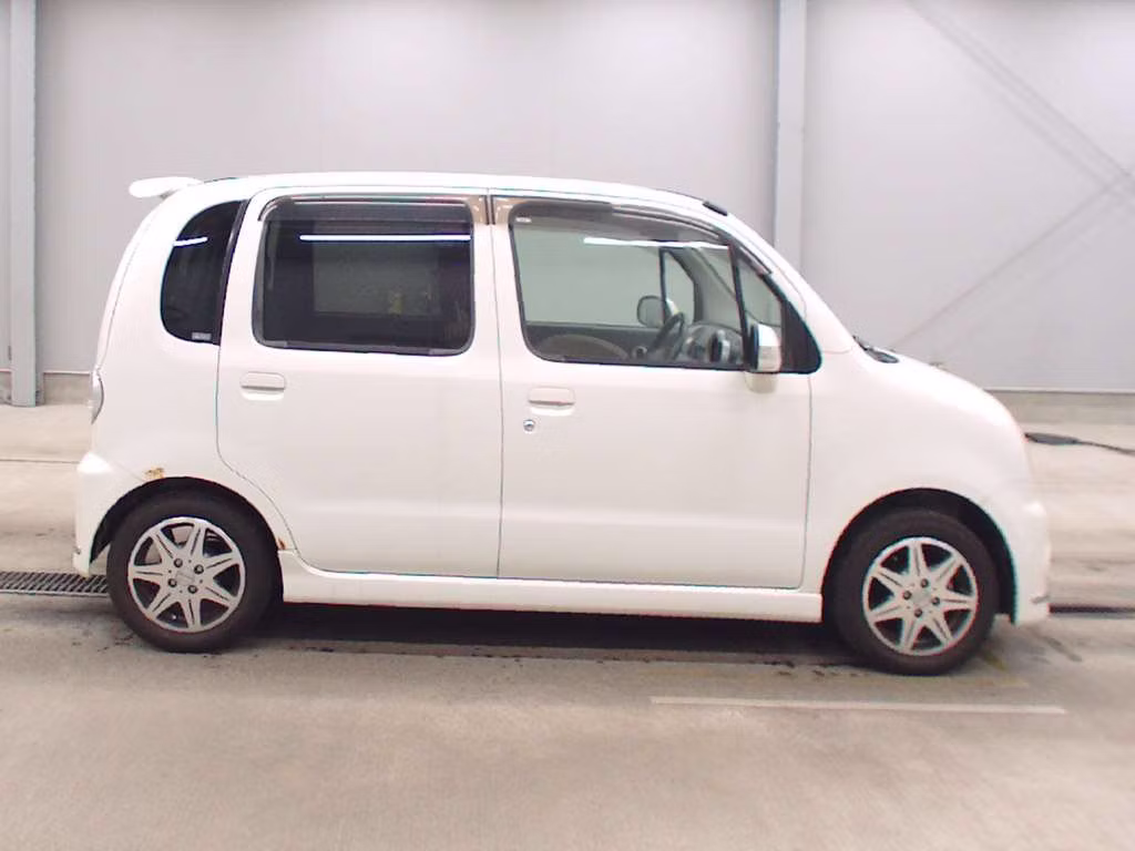 DAIHATSU MOVE LATTE