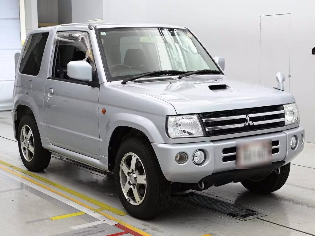 MITSUBISHI PAJERO MINI