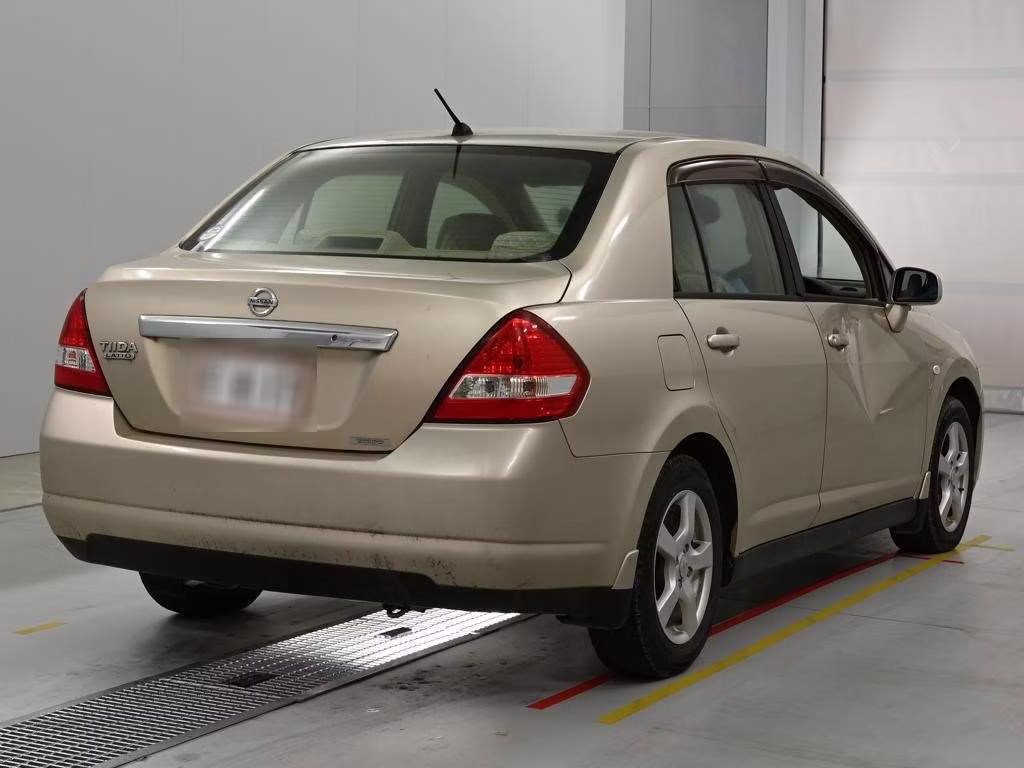 NISSAN TIIDA LATIO