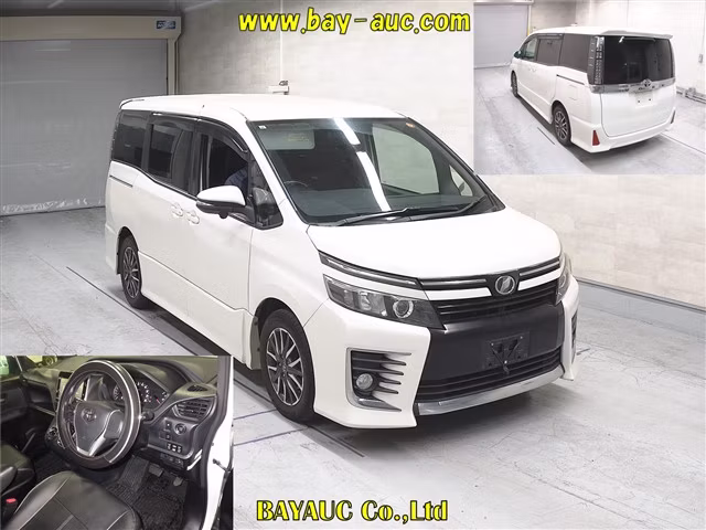 TOYOTA VOXY