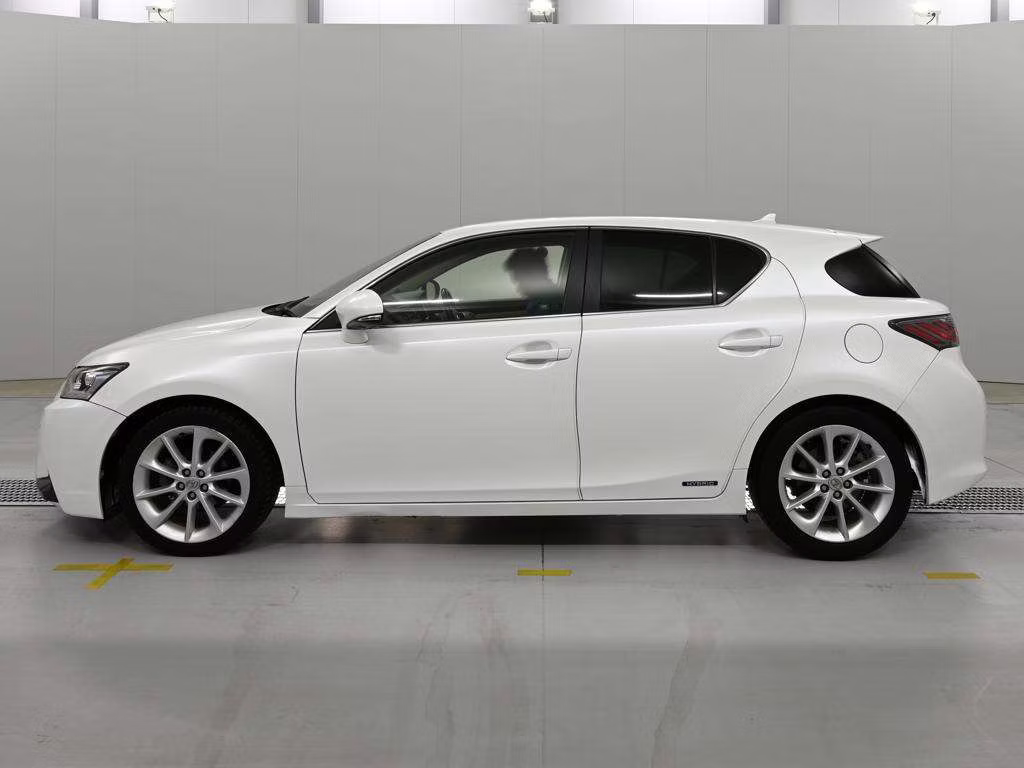 LEXUS CT200H