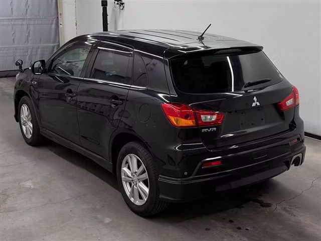 MITSUBISHI RVR