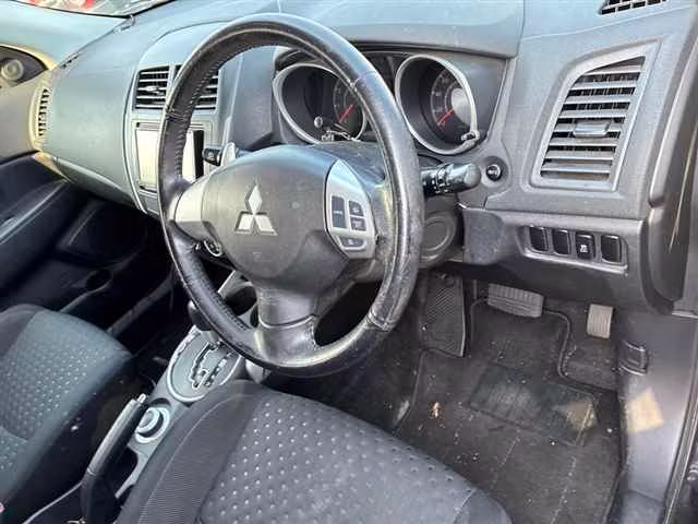 MITSUBISHI RVR
