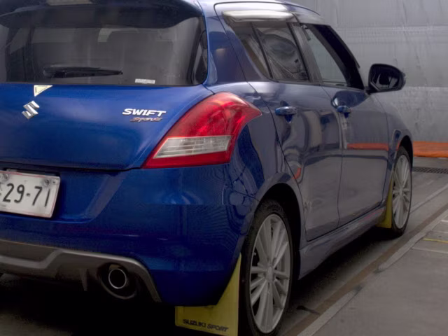 SUZUKI SWIFT