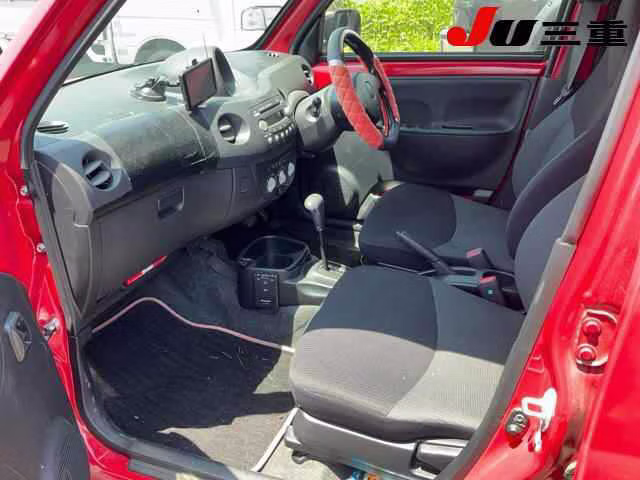 DAIHATSU ESSE