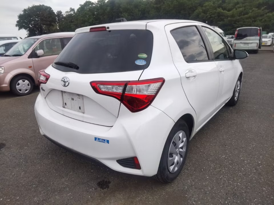 TOYOTA VITZ